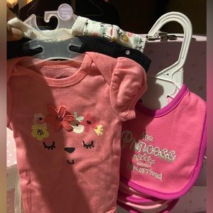 3pc onesie with bib set